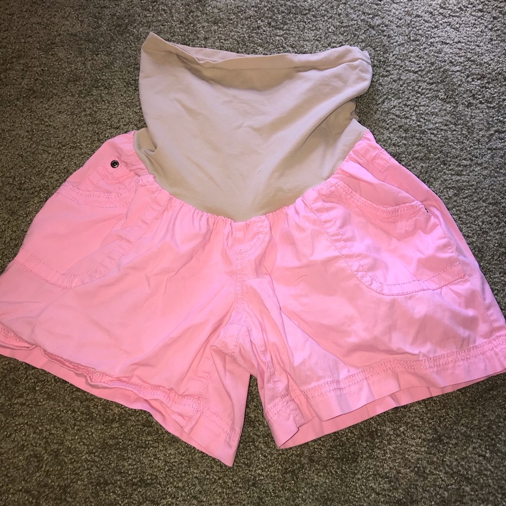⭐️Motherhood maternity pink shorts